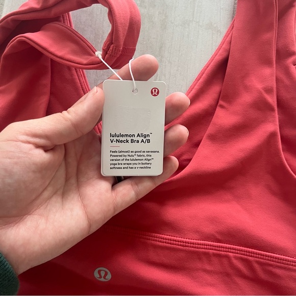NWT Lululemon Align V-Neck Bra, Desert Red, Size 10 - Picture 4 of 7